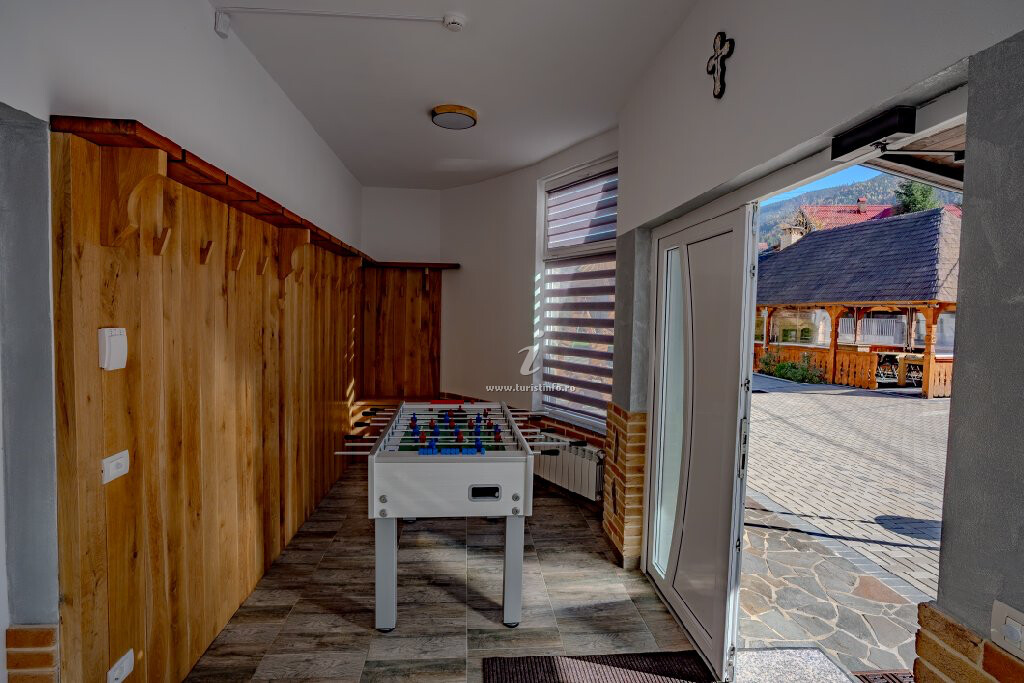 Camere de închiriat Poarta Maramureșană Complex Turistic
