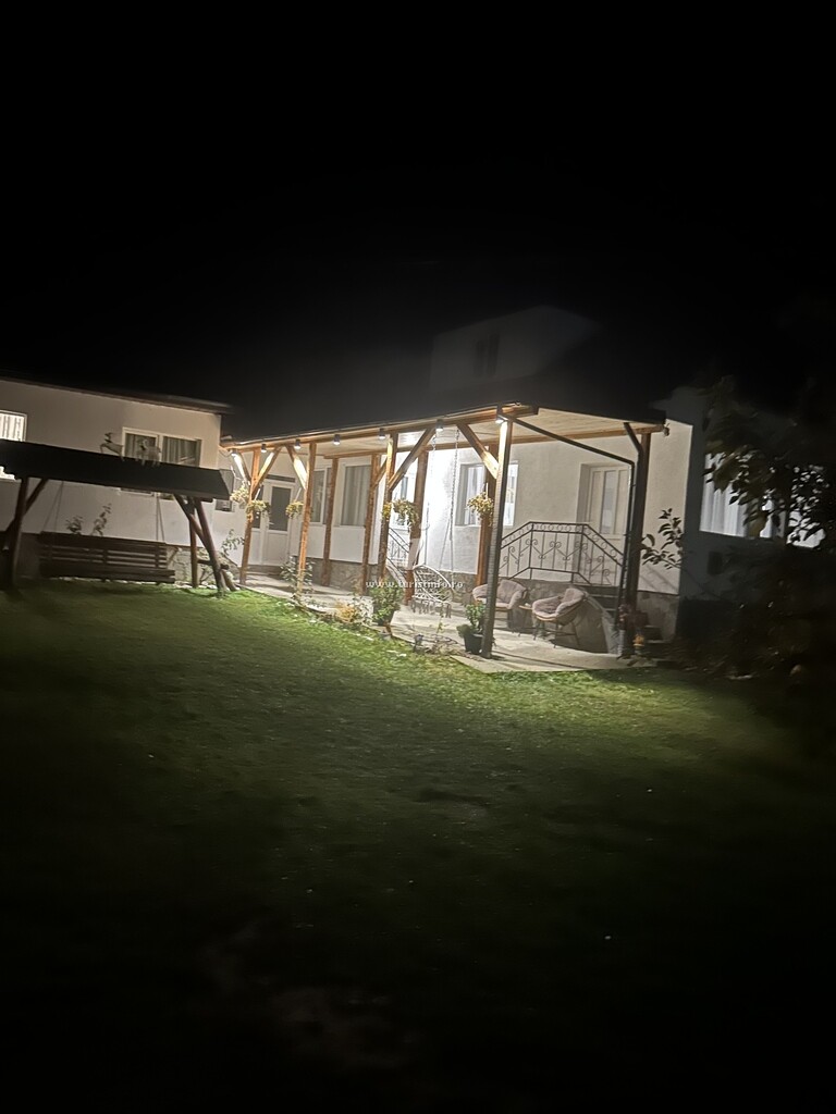 Casa cu Bujori