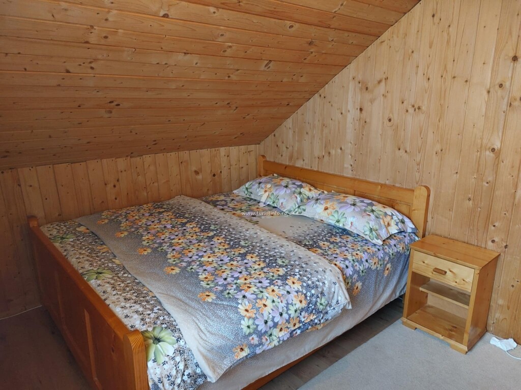 Cabana Capra Neagră