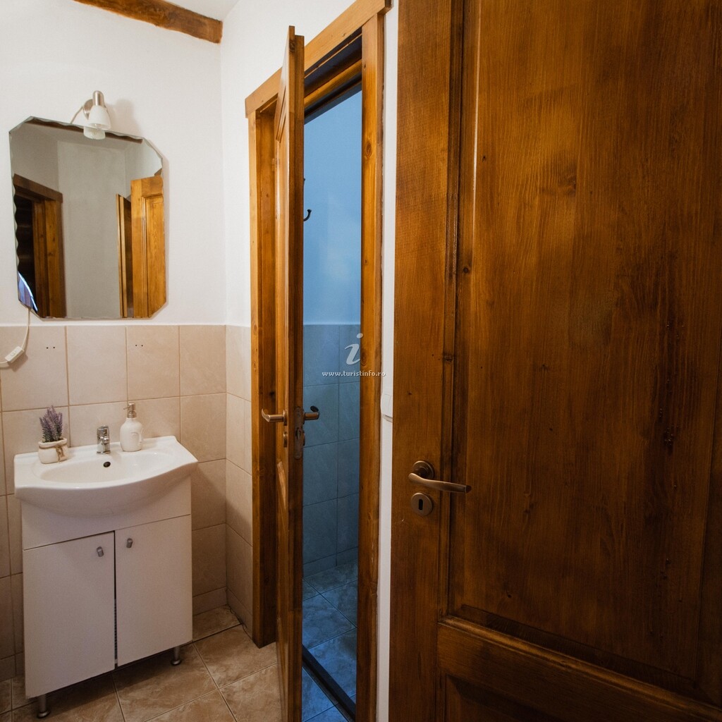 Pensiunea Agroturistică Casa de sub Șipote