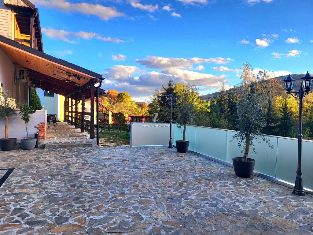 Pensiunea Plaiul Domnesc