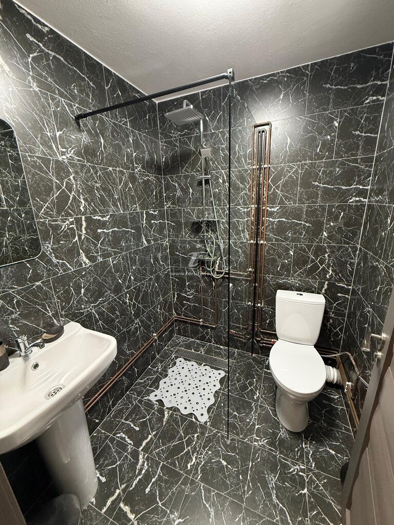 Casa Avram