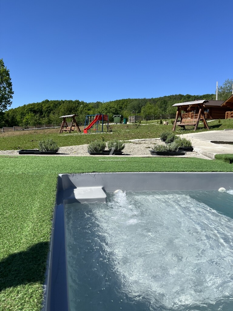 Cabana M&V Infinit