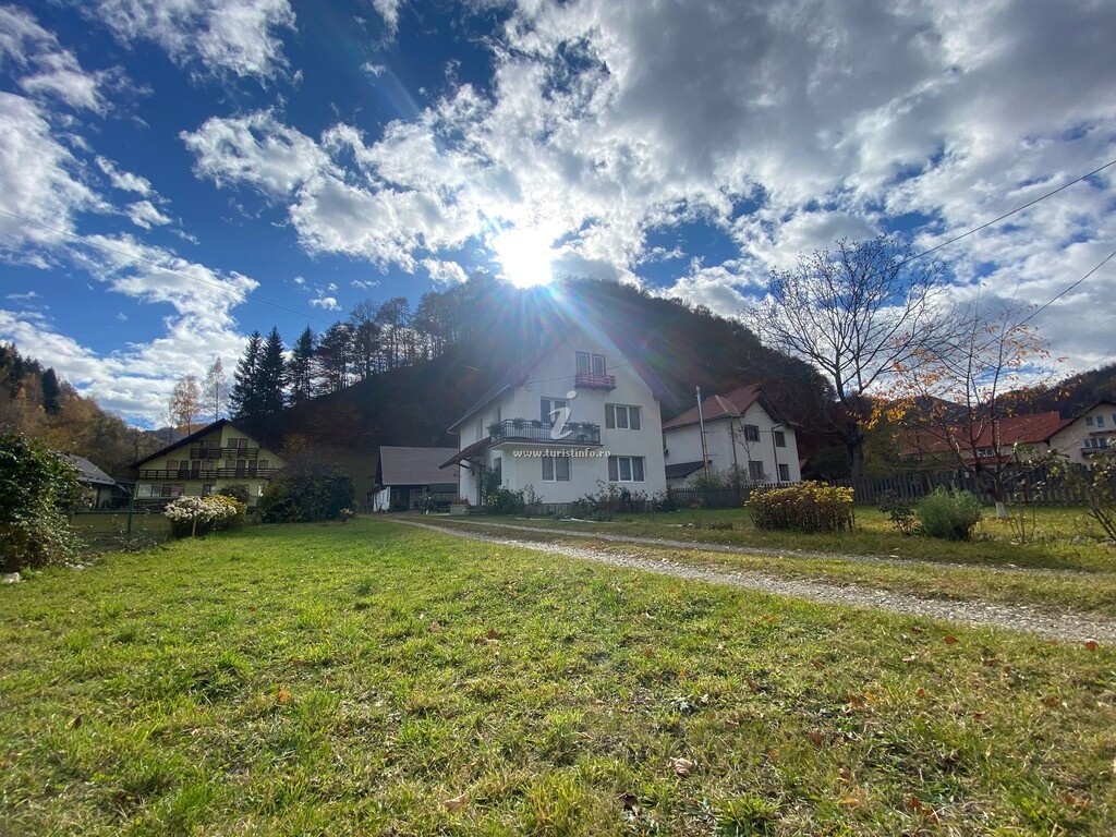 Casa La Doi Băieți
