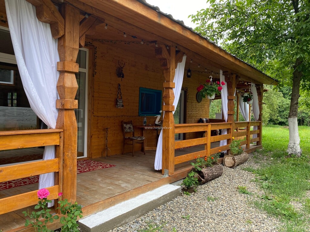 Hoinari în Maramu