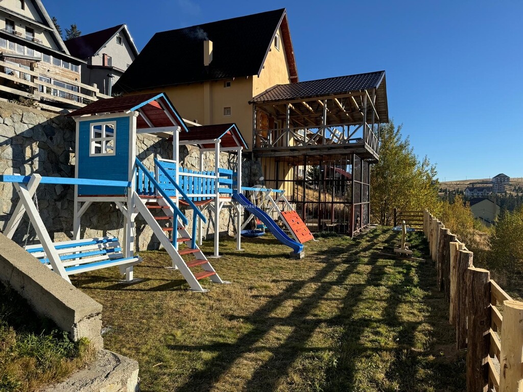 Casa de vacanță Lupul Dacic