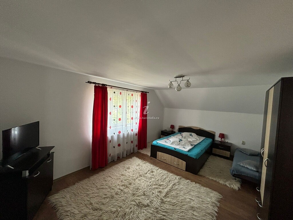 Camere de închiriat Floarea de Colț