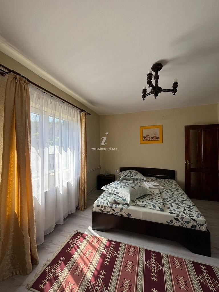 Camere de închiriat Floarea de Colț