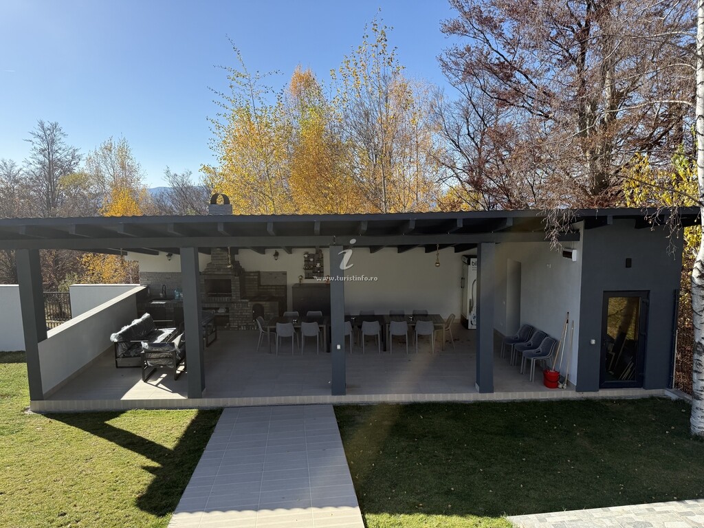 Vila 4 Anotimpuri