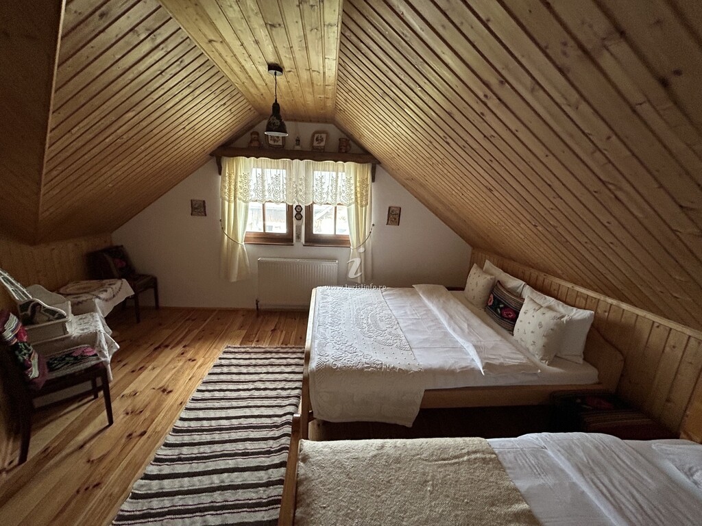Cabana Muchia lui Gîrniță