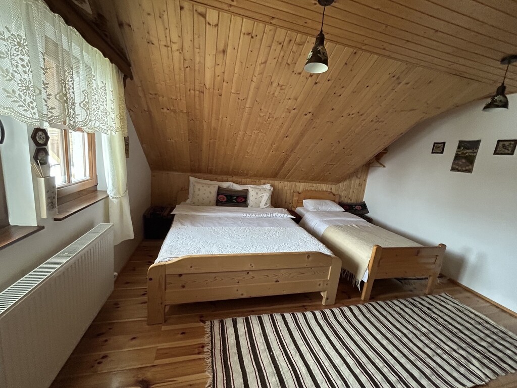 Cabana Muchia lui Gîrniță
