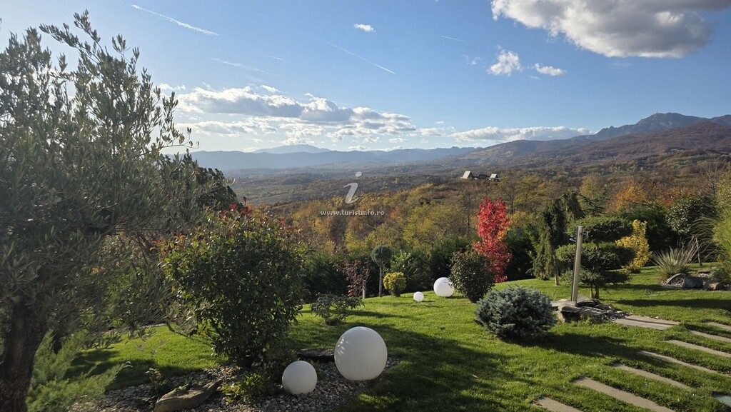 Vila Above Village