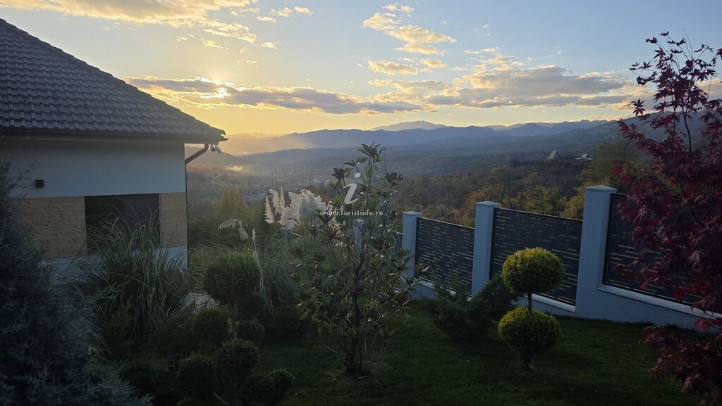 Vila Above Village