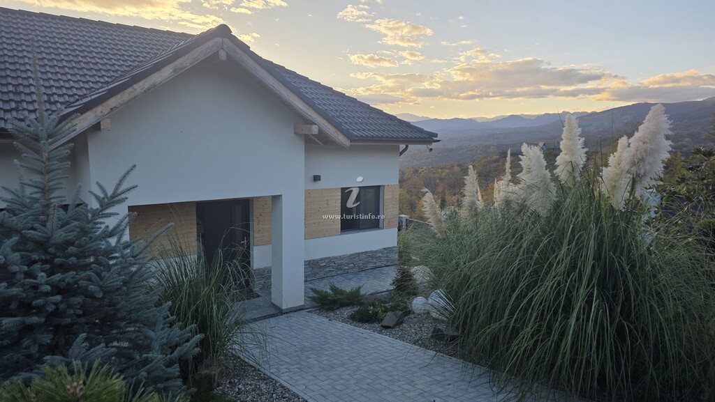 Vila Above Village