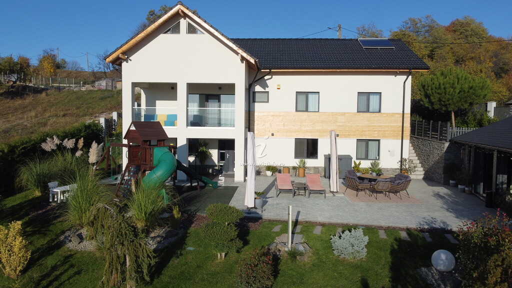 Vila Above Village