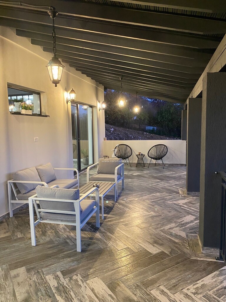 Vila 4 Anotimpuri