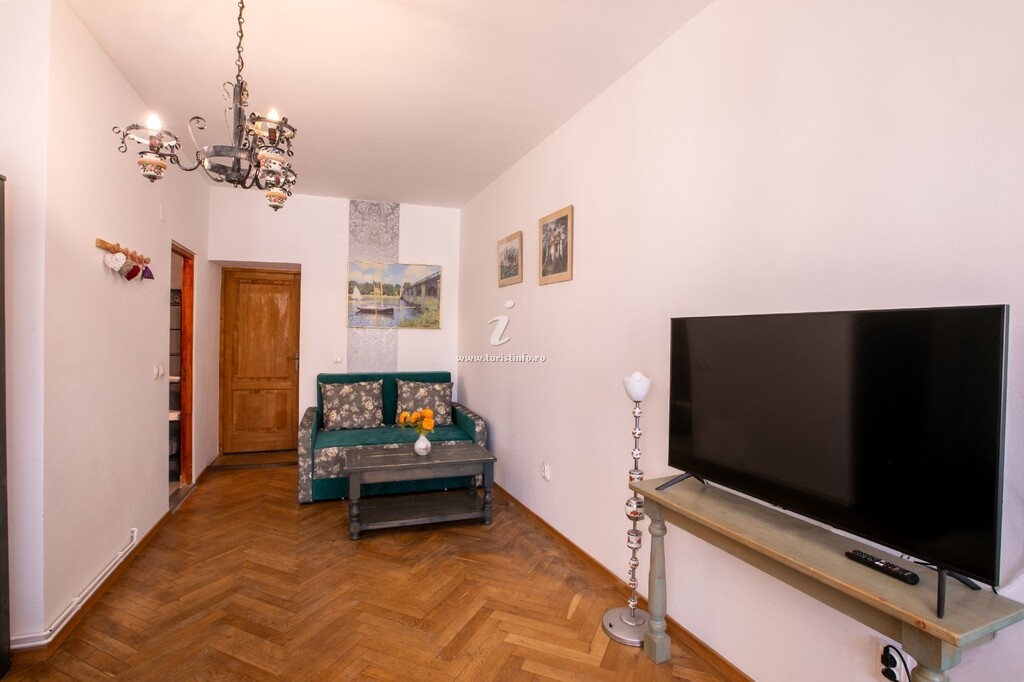 Apartament 4 Rooms Piața Sfatului