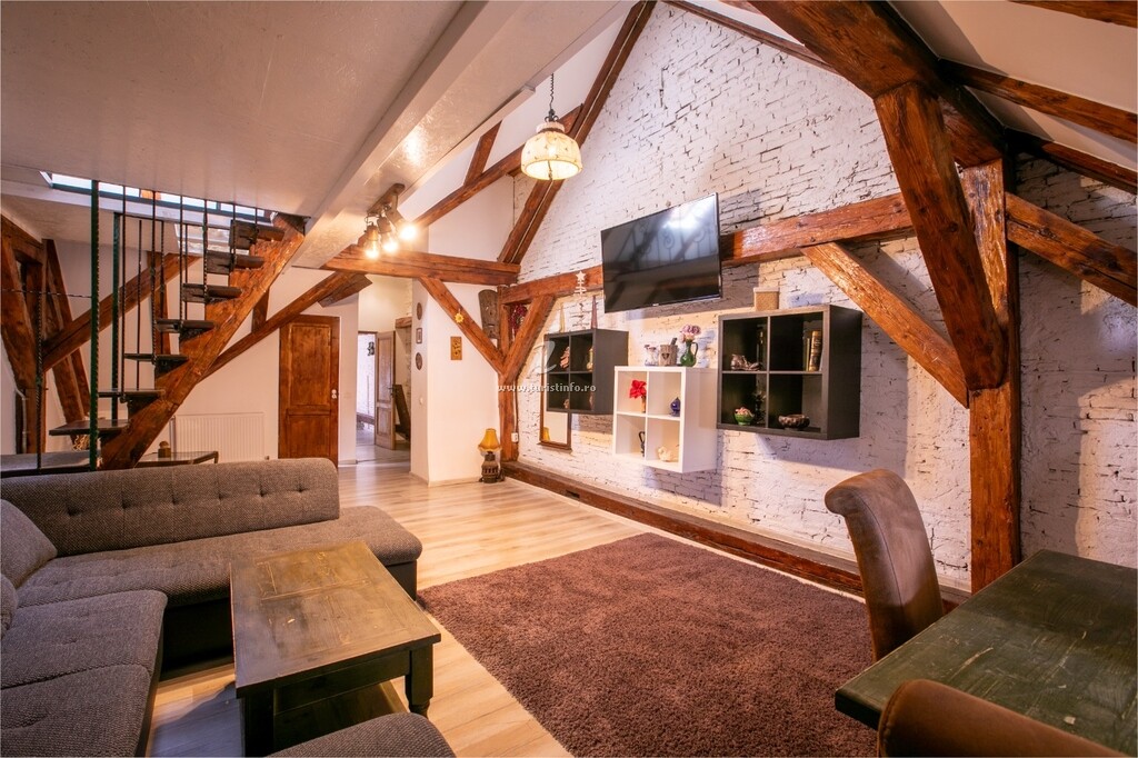 Apartament 4 Rooms Piața Sfatului