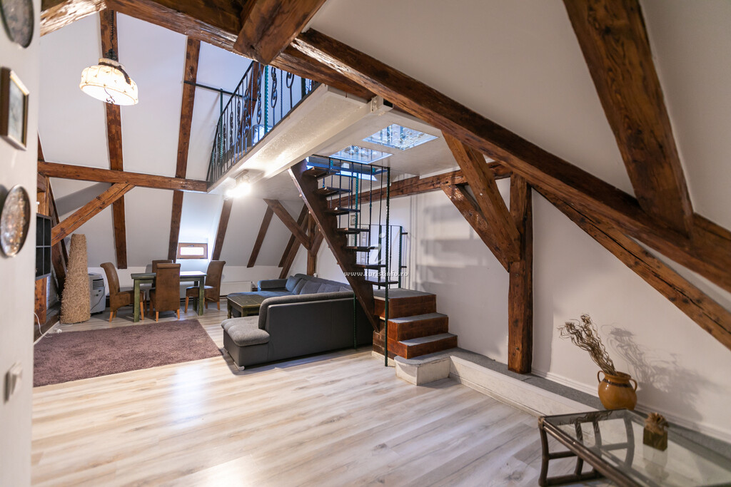 Apartament 4 Rooms Piața Sfatului
