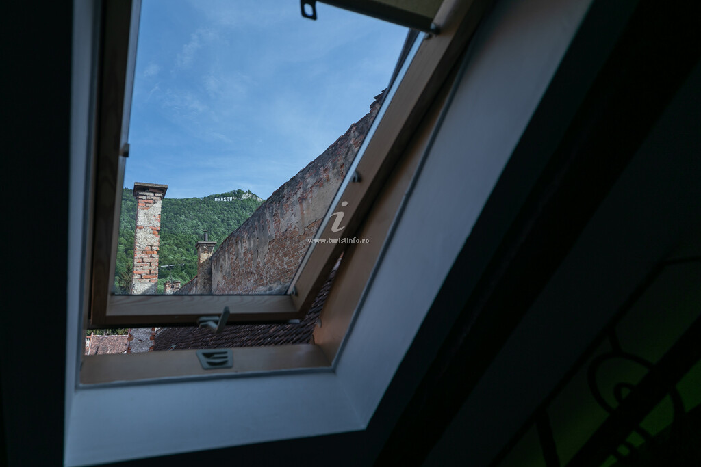 Apartament 4 Rooms Piața Sfatului