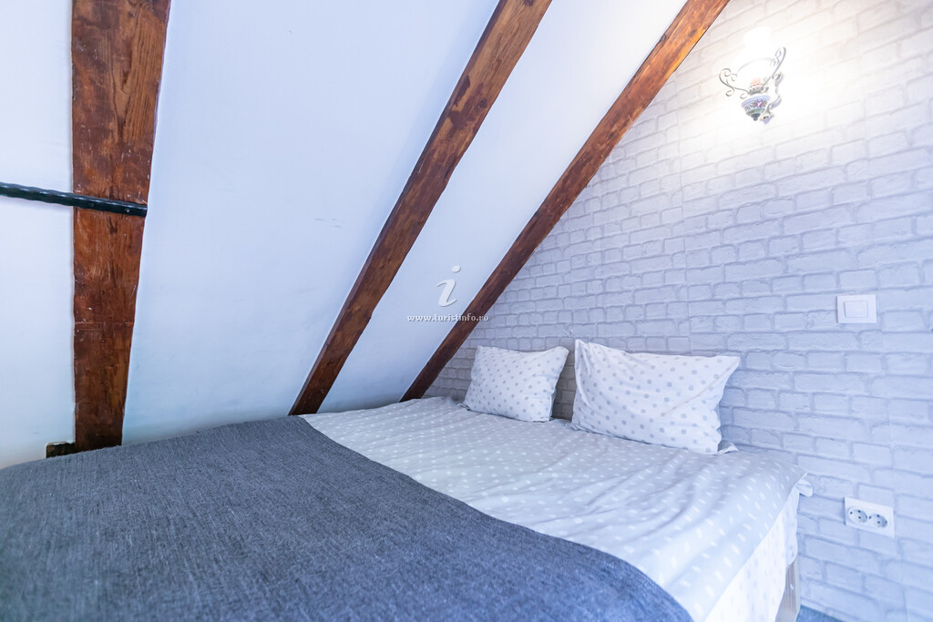 Apartament 4 Rooms Piața Sfatului