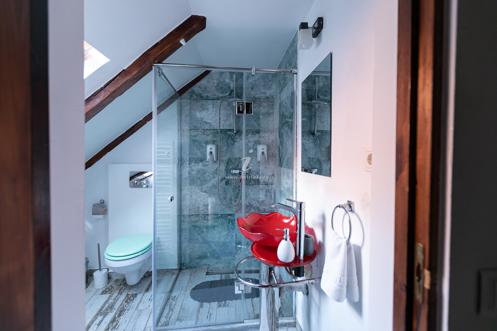 Apartament 4 Rooms Piața Sfatului