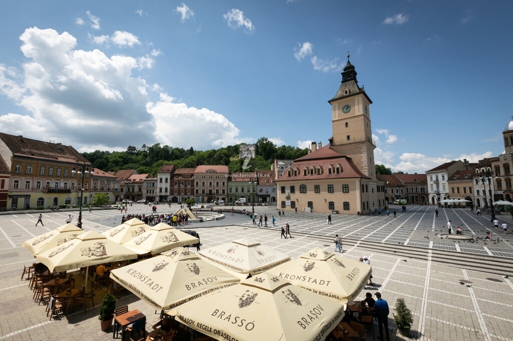 Apartament 4 Rooms Piața Sfatului