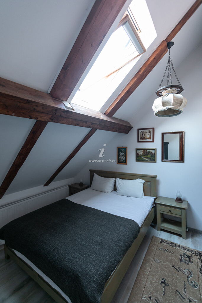 Apartament 4 Rooms Piața Sfatului