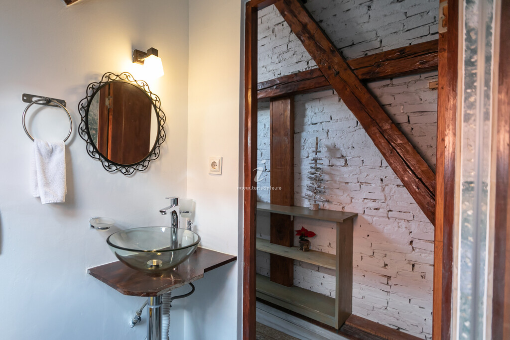 Apartament 4 Rooms Piața Sfatului