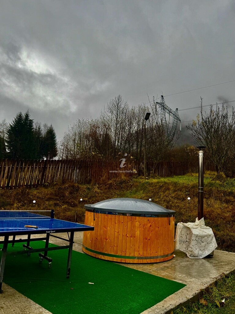 Pensiunea Casa de Lângă Pădure