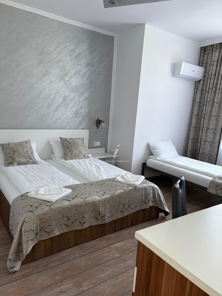 Camere de închiriat Unilux