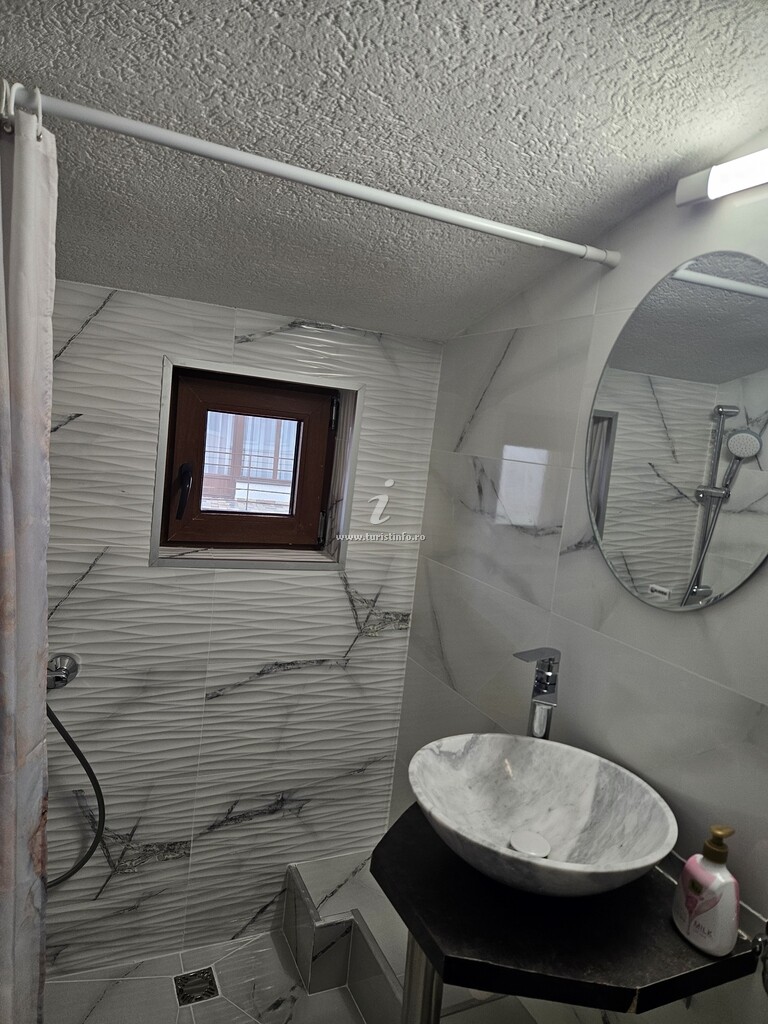 Camere de închiriat Daria