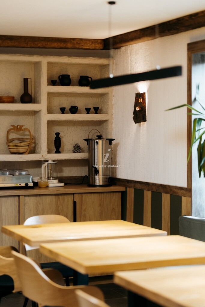 Hotel-Apartament Rădăcini