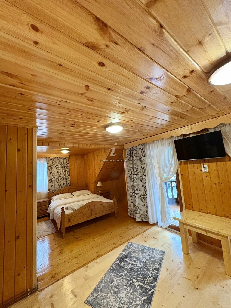 Camere de închiriat Cerbul Apusean