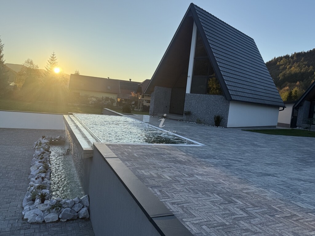 A-frame Diamond Hill Houses