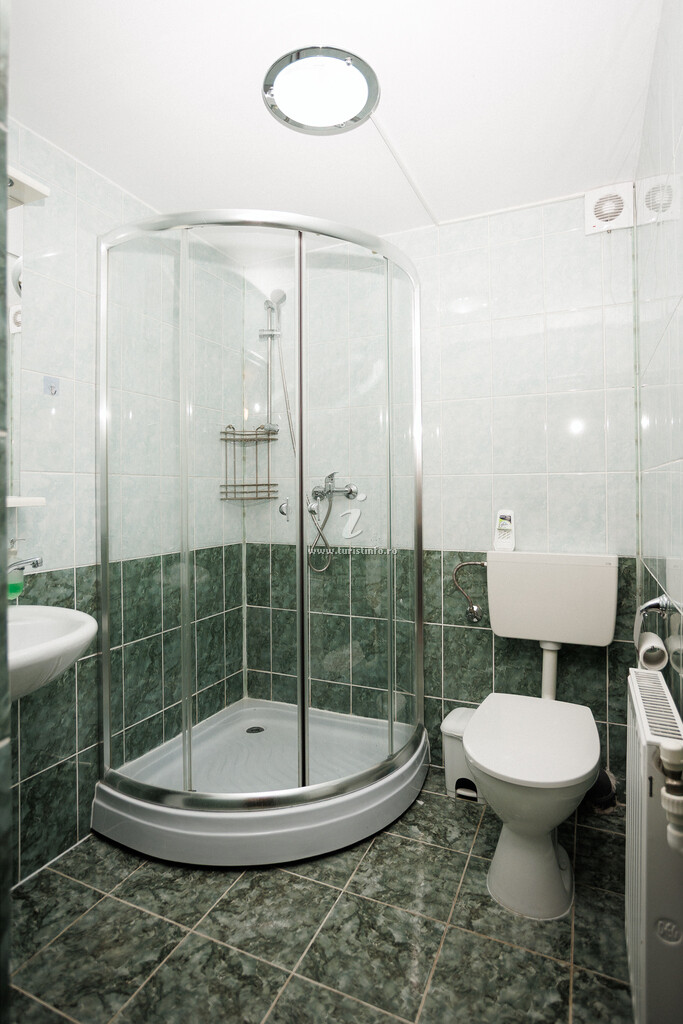 Pensiunea Valmont Lodge