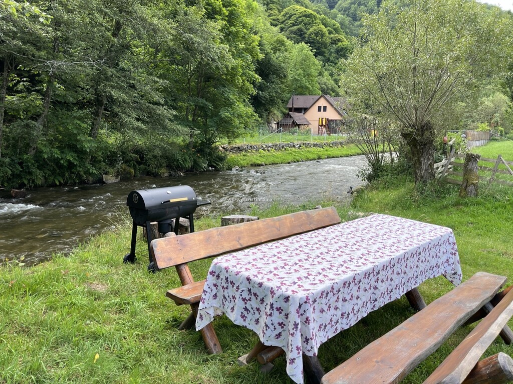 Pensiunea Agroturistică Old River