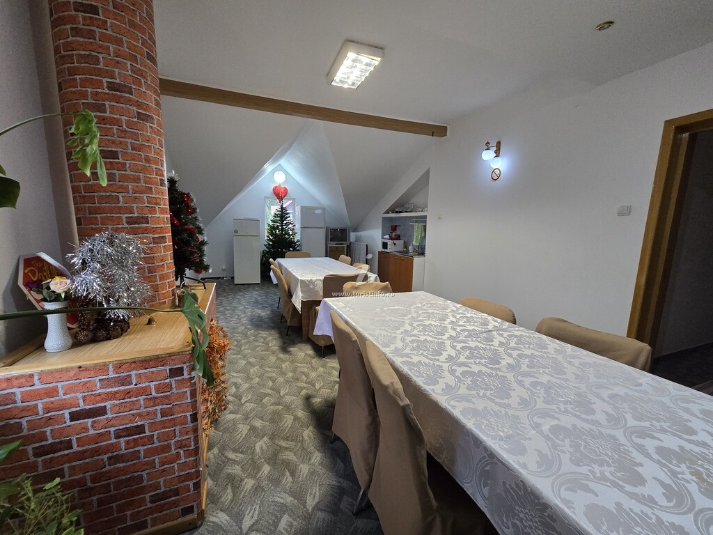 Pensiunea Valea Albă