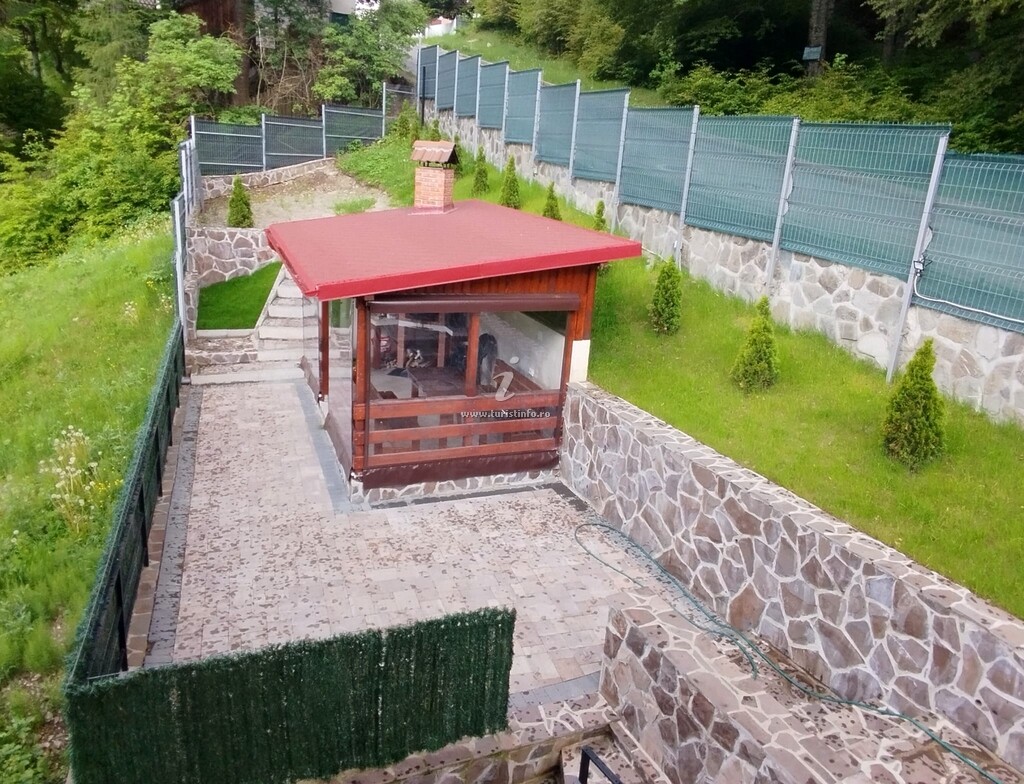 Pensiunea Casa Raisa