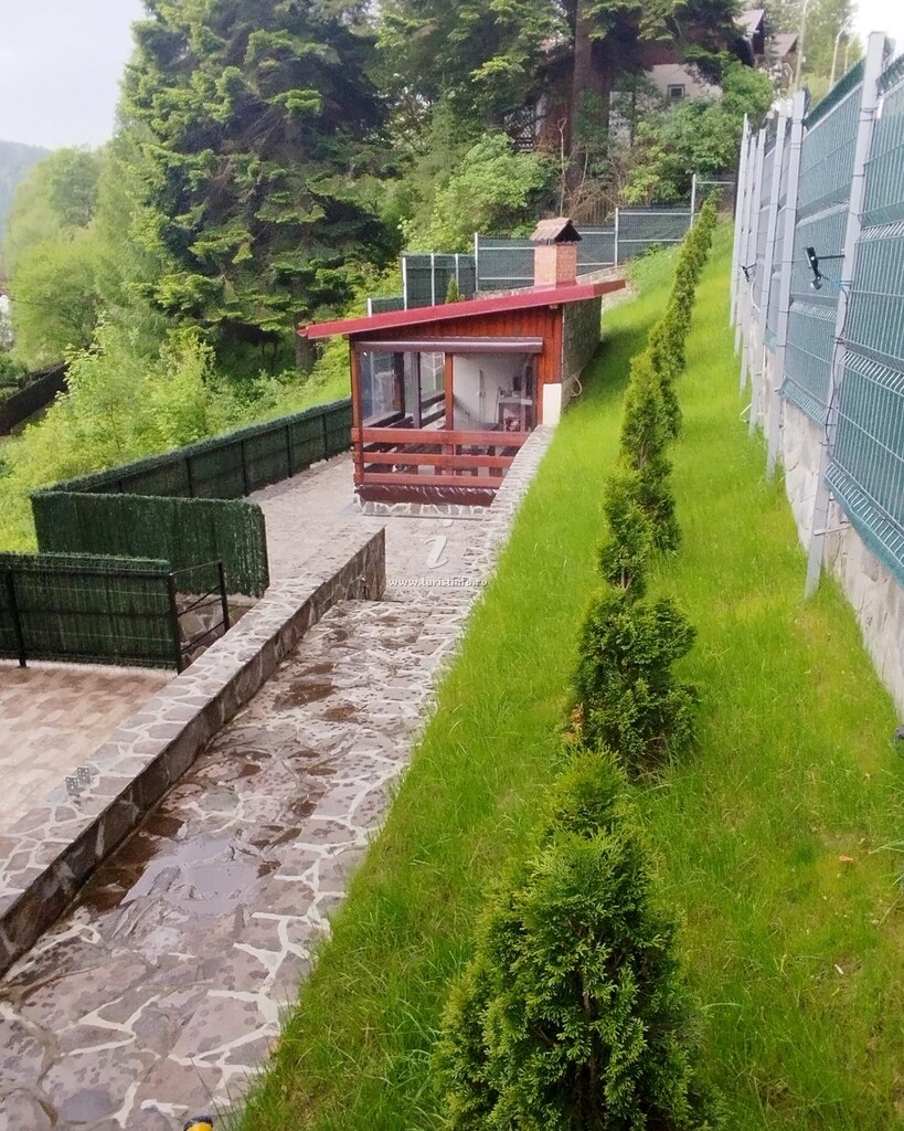 Pensiunea Casa Raisa