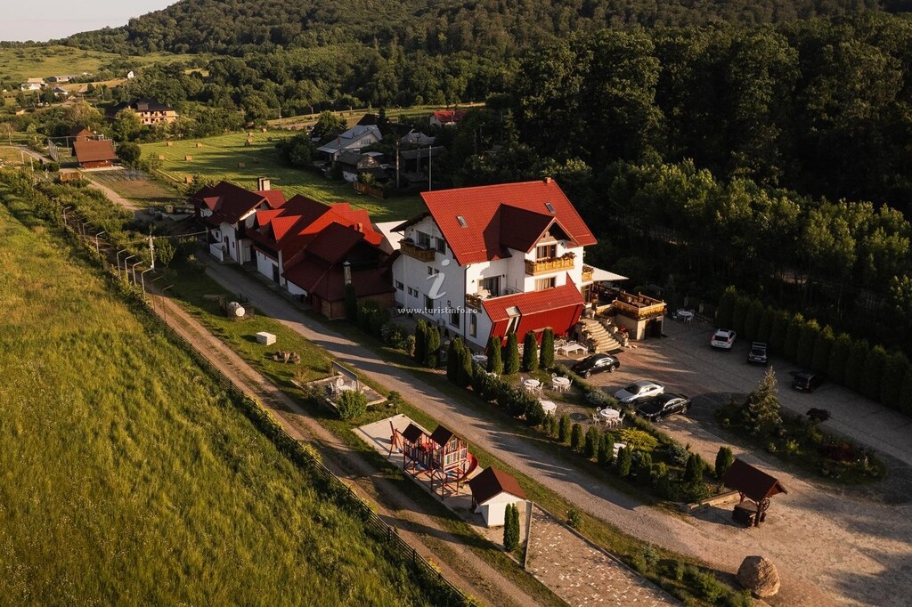 Cabana Turistică Băile Oglinzi
