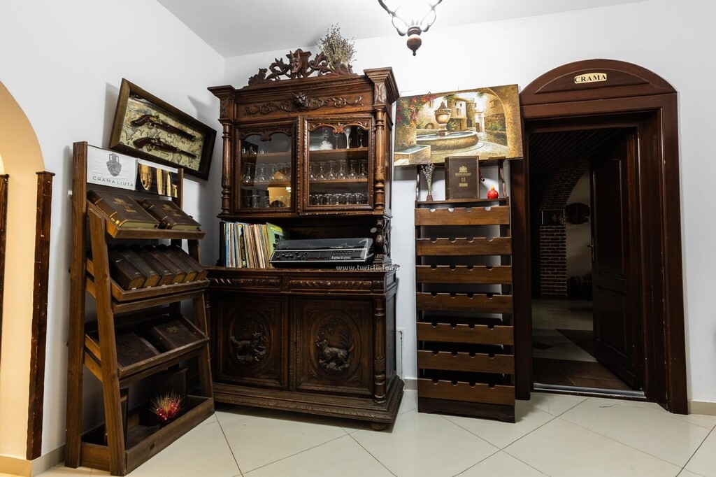 Cabana Turistică Băile Oglinzi