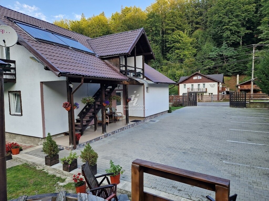 Camere de închiriat Casa Popa's