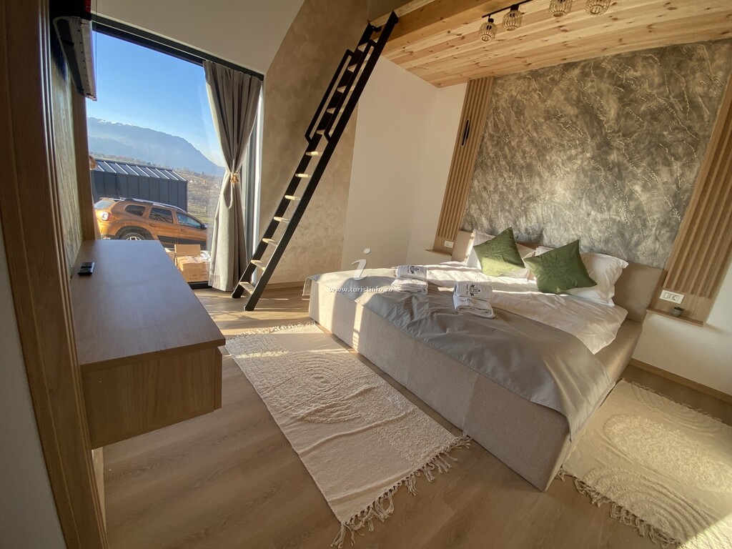 Cabana Royal Hill