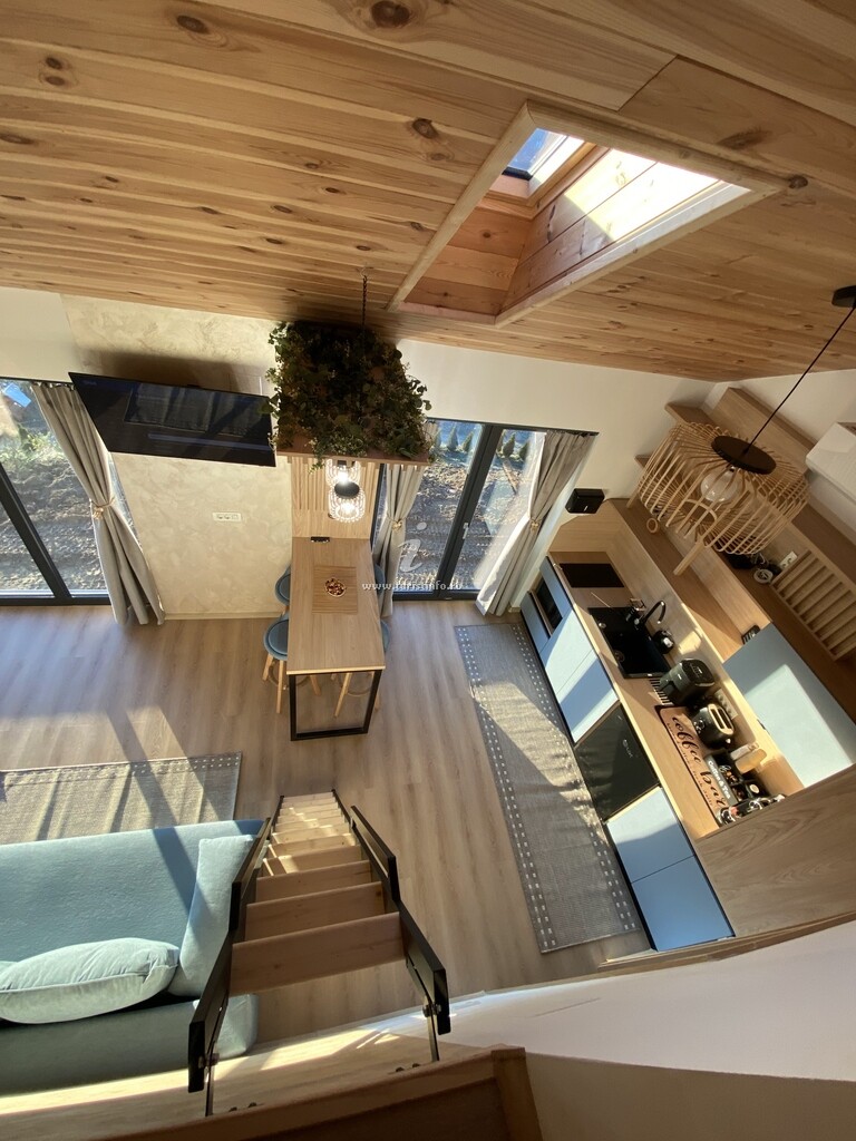 Cabana Royal Hill