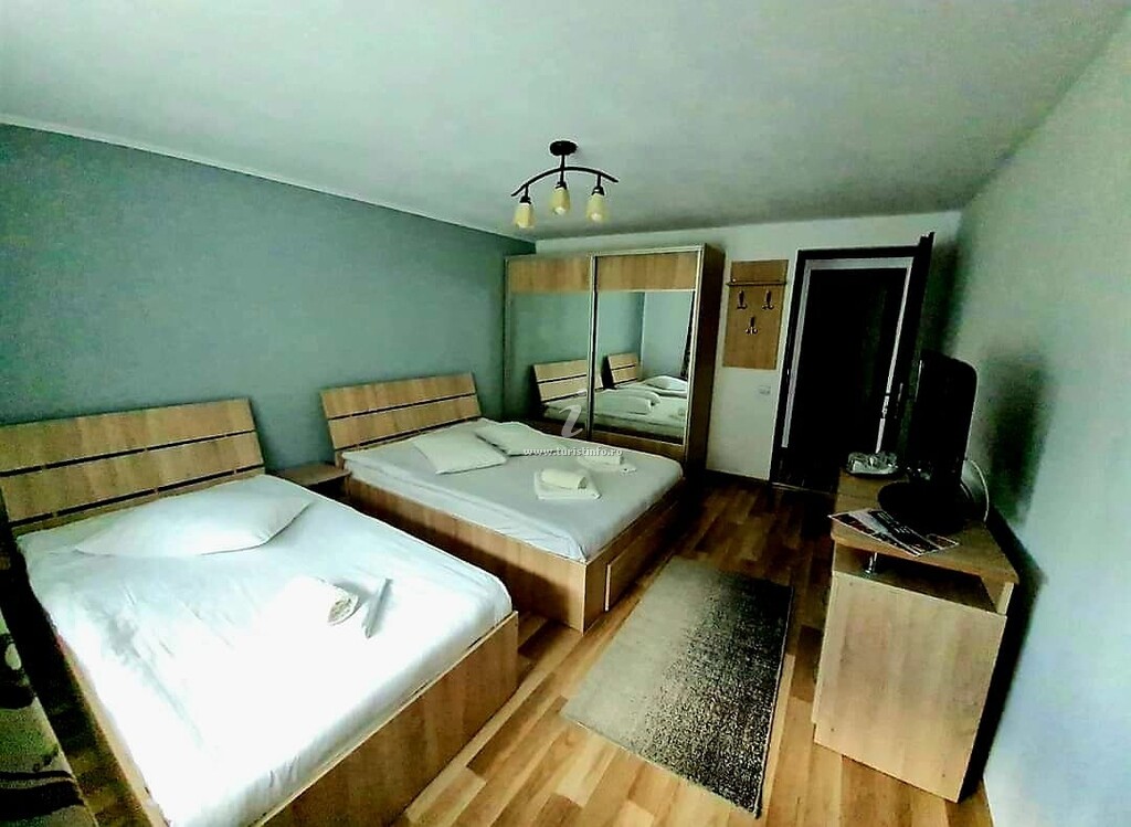 Vila Ostrov Căciulata
