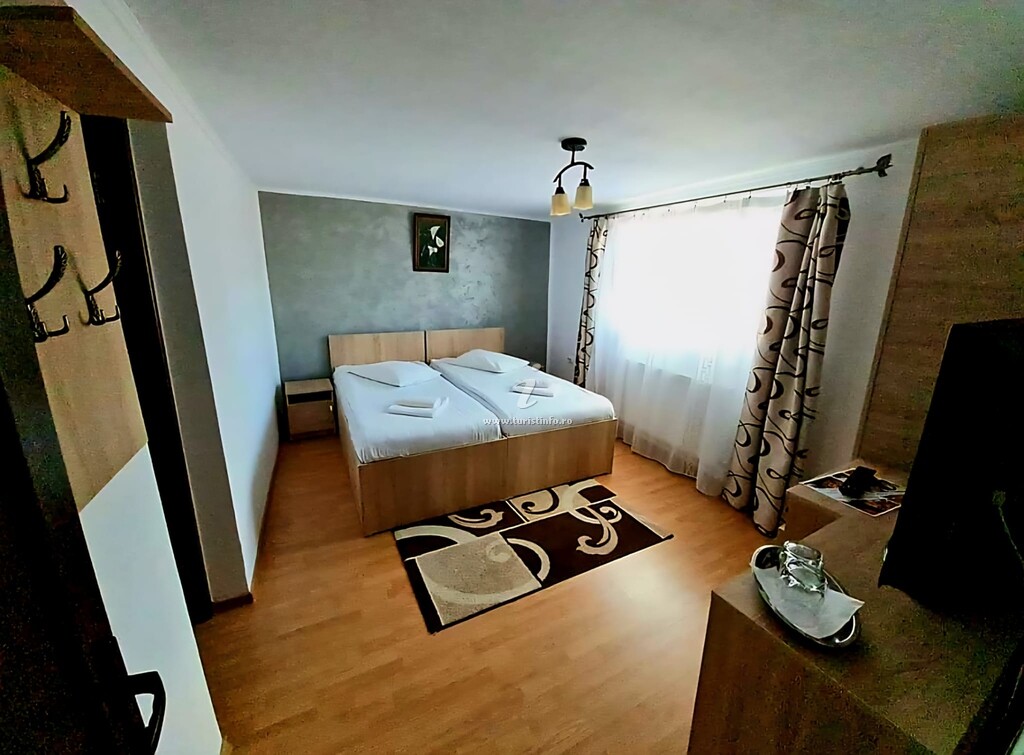 Vila Ostrov Căciulata