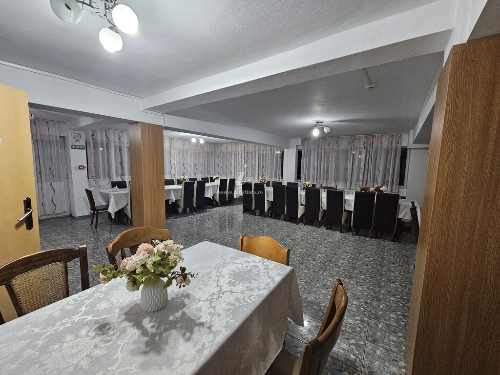 Camere de închiriat La Petrișor