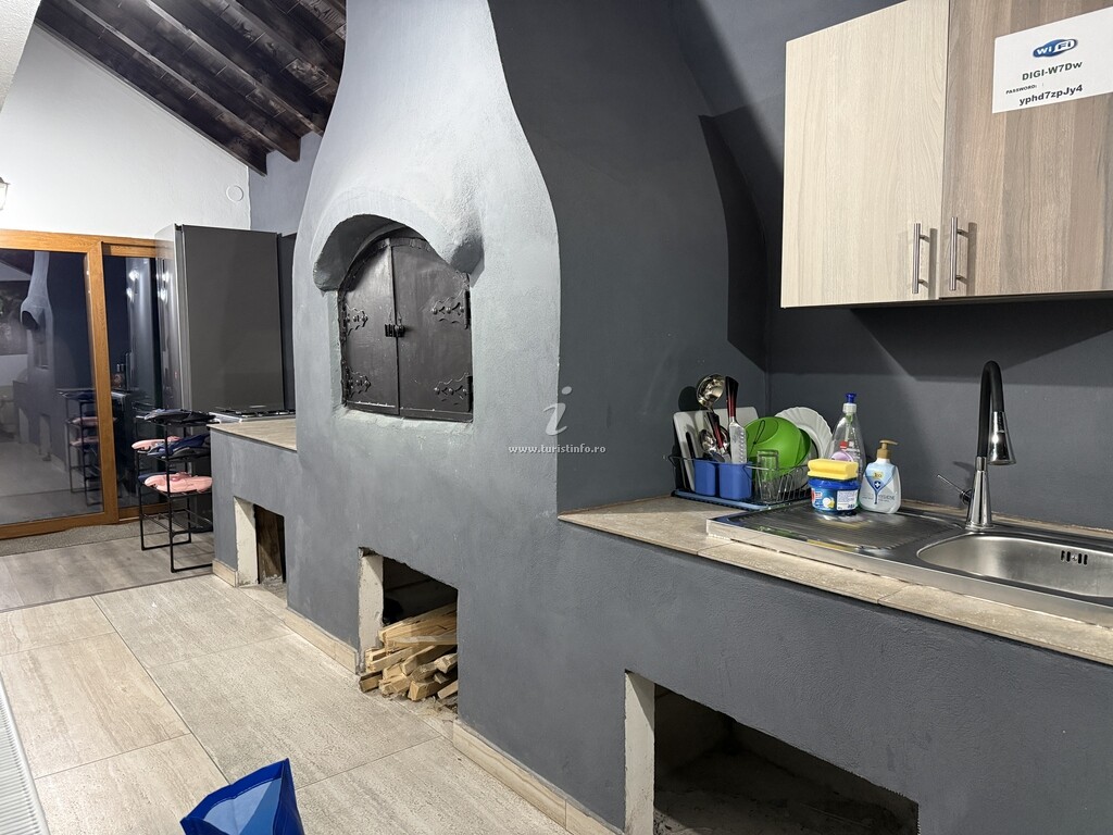 Casa Lupilor 2 Vidraru