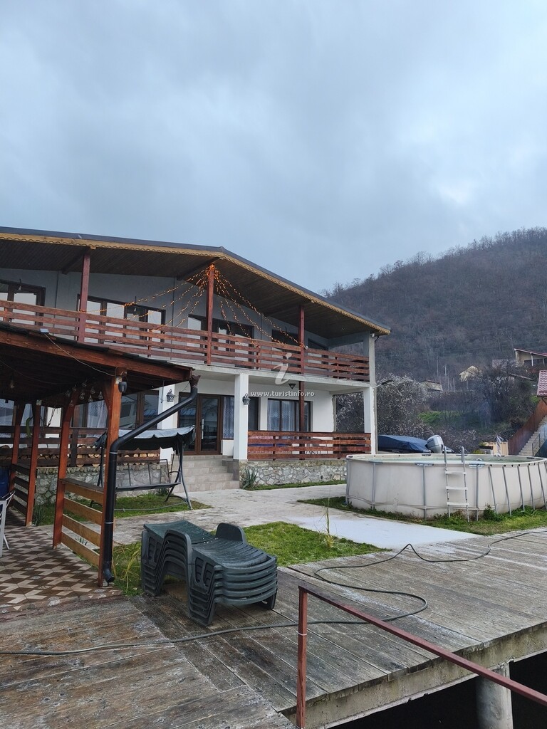Vila Smeu